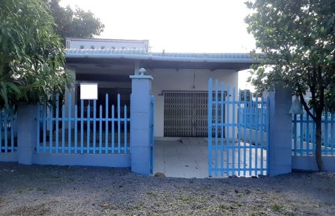 BÁN NHÀ MẶT TIỀN ĐƯỜNG TỈNH LỘ 11 (CÓ SẴN PHÒNG KARAOKE VÀ PHÒNG TRỌ).