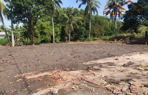 BÁN NỀN GÓC HAI MẶT TIỀN KÊNH LUNG KHA NA - GẦN TRƯỜNG HỌC - GIÁ ĐẦU TƯ